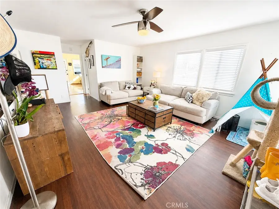 670 6th, Hermosa Beach, CA 90254 - #3