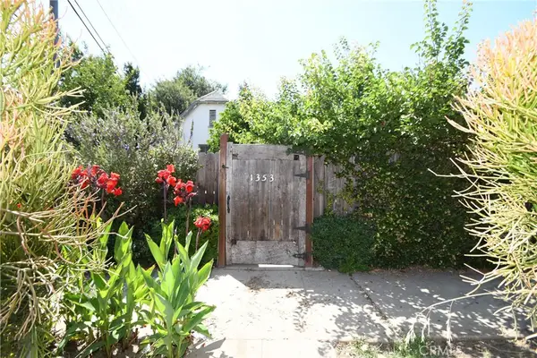 1353 S Redondo, Los Angeles, CA 90019