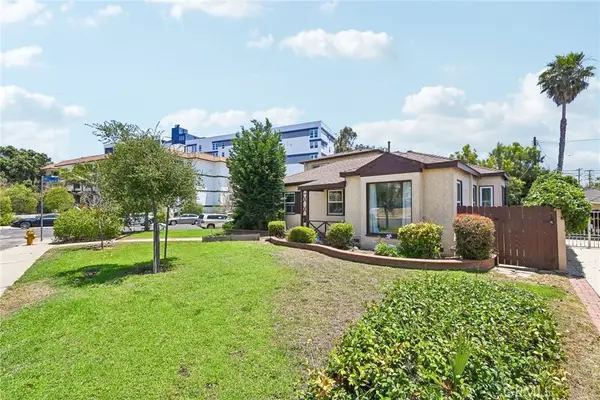 6320 W 85th Street, Los Angeles, CA 90045