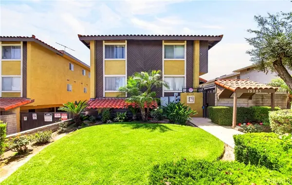 15205 S Budlong Avenue #19, Gardena, CA 90247