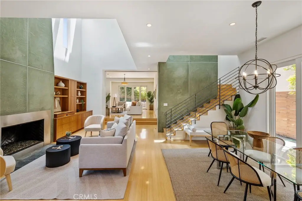 2710 Pine Ave., Manhattan Beach, CA 90266 - #1