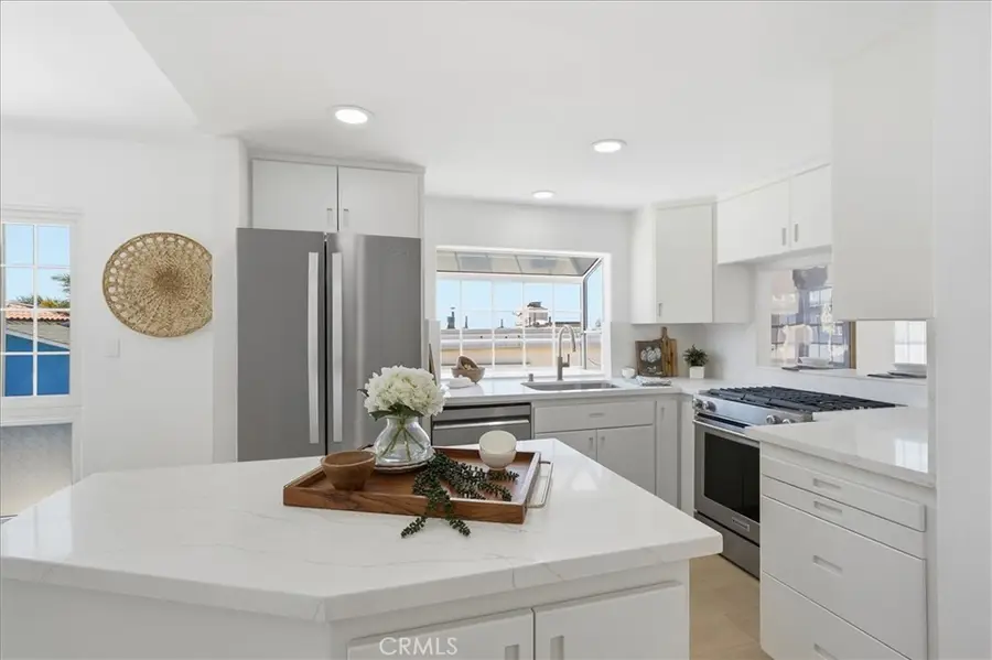 308 21st Street, Manhattan Beach, CA 90266 - #3
