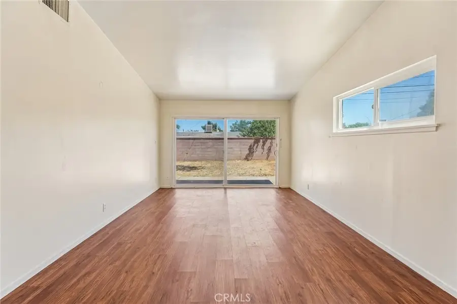 1051 W Avenue J14, Lancaster, CA 93534 - #2