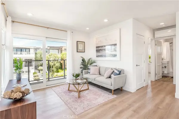 428 25th St, Hermosa Beach, CA 90254