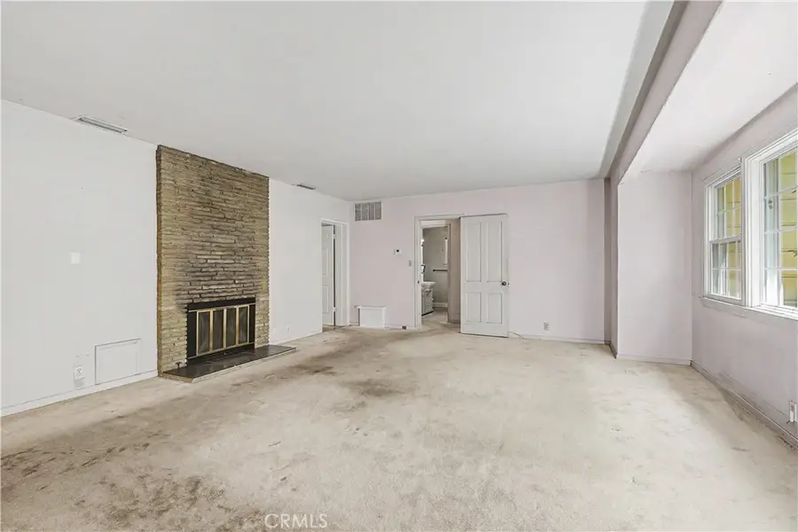 5445 Gentry, Valley Village, CA 91607 - #2