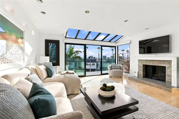 28 Sea Colony Drive, Santa Monica, CA 90405