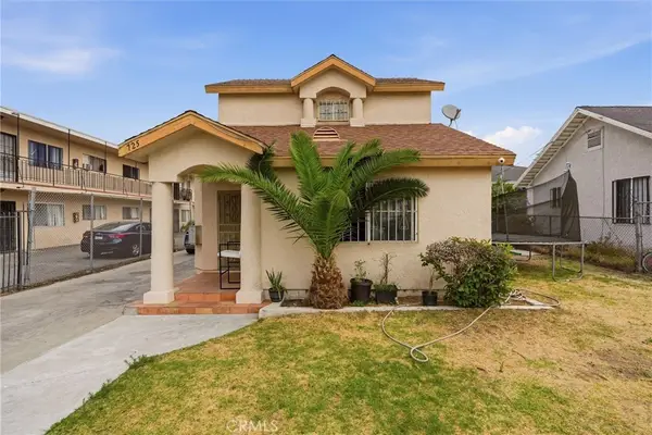 725 E 40th Place, Los Angeles, CA 90011