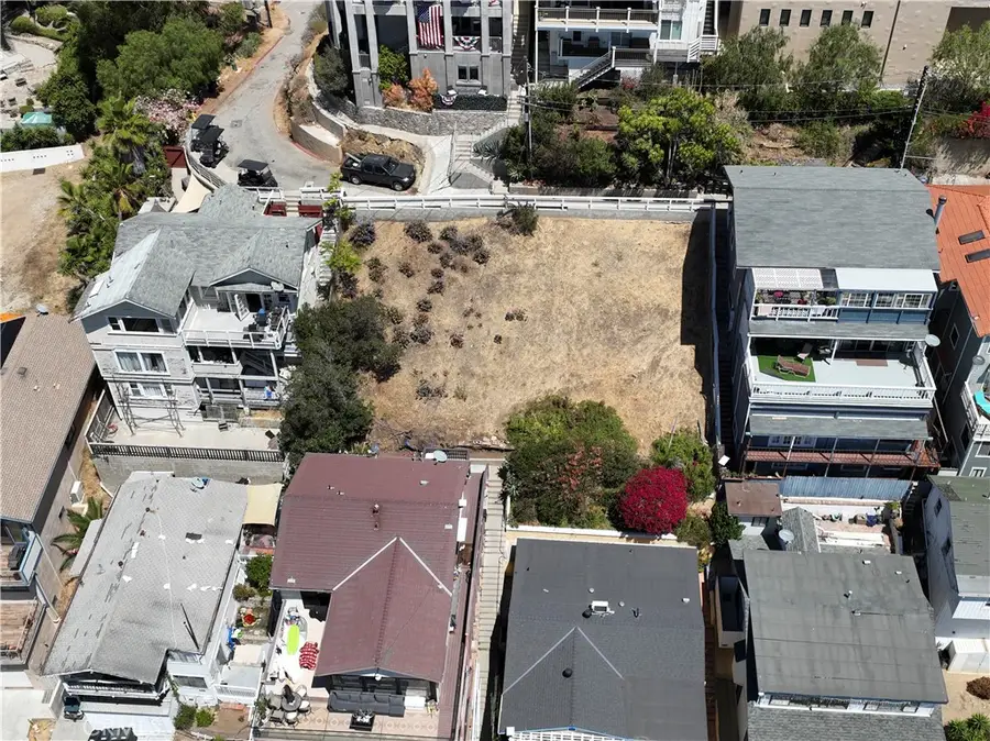 130 Hill St., Avalon, CA 90704 - #3