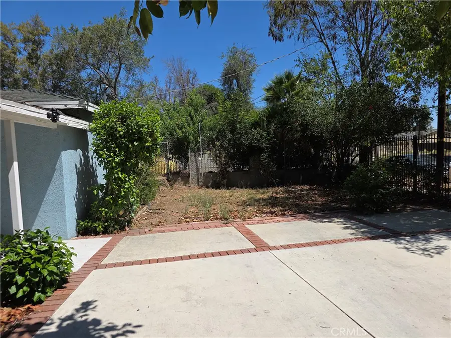7249 Loma Verde Ave., Canoga Park, CA 91303 - #3
