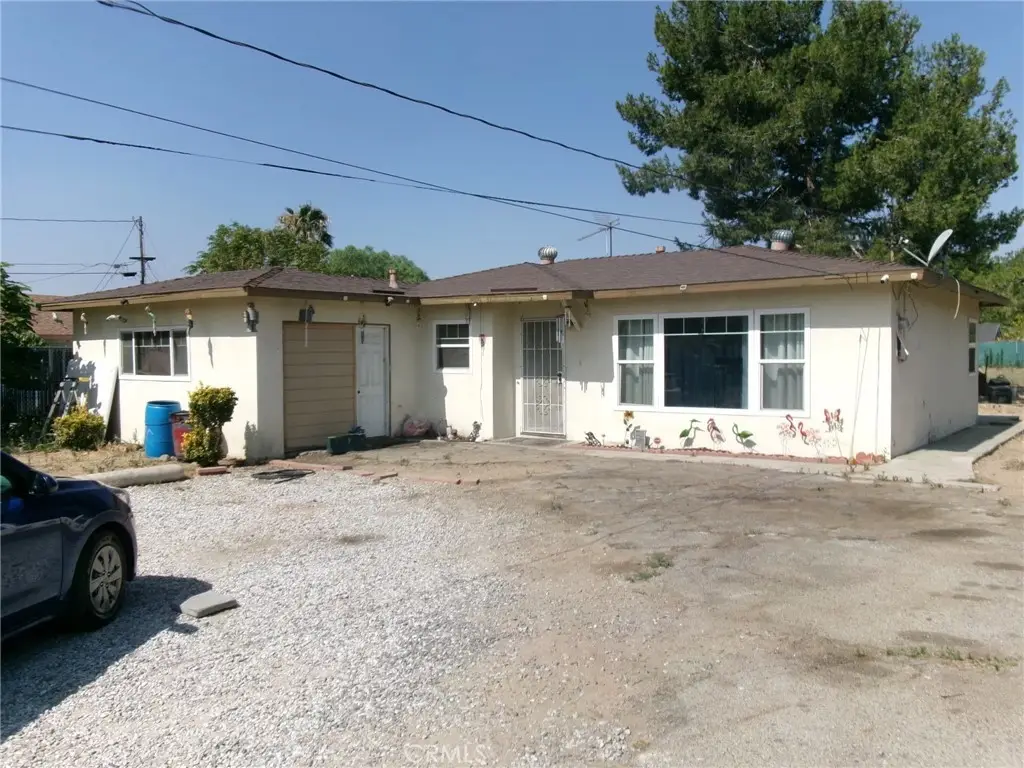 9234 Olive St, Fontana, CA 92335 - #1
