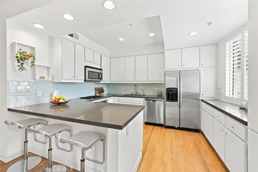 943 14th Street #101, Santa Monica, CA 90403 - #3