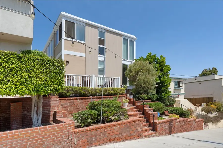 409 16th Street, Manhattan Beach, CA 90266 - #2