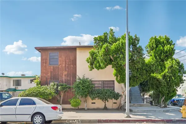 6870 Woodley Avenue, Van Nuys, CA 91406