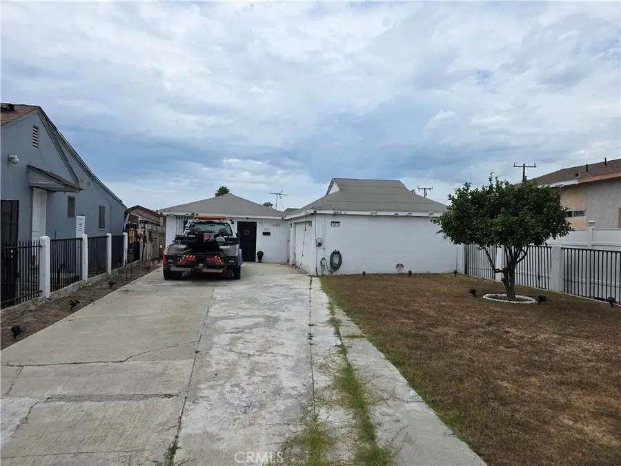 10613 S Felton Avenue, Inglewood, CA 90304 - #2