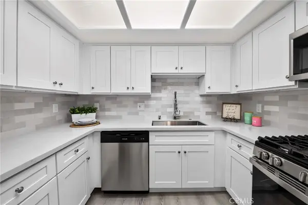 1131 Campbell Street #210, Glendale, CA 91207