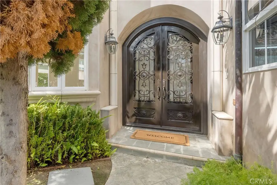 1627 Gates Avenue, Manhattan Beach, CA 90266 - #2