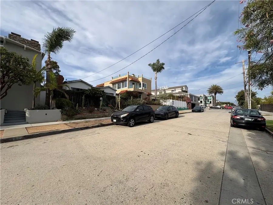 735 Longfellow Avenue, Hermosa Beach, CA 90254 - #2