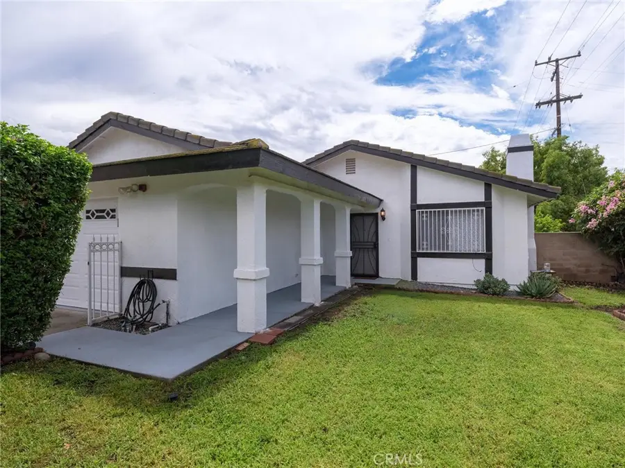 512 E 8th Street, Pomona, CA 91766 - #2
