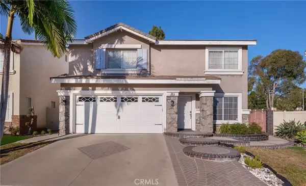 40 Linhaven, Irvine, CA 92602