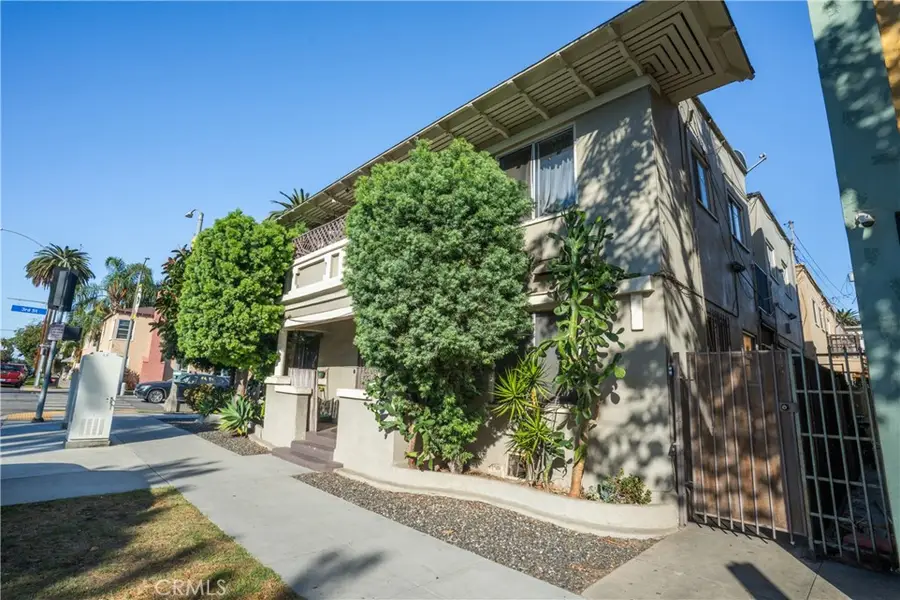 702 E 3rd, Long Beach, CA 90802 - #3