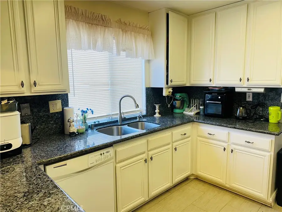 13994 Rogers, Victorville, CA 92392 - #3