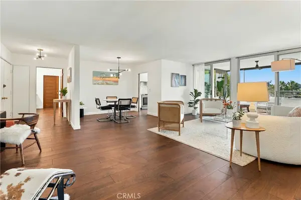 8701 Delgany #206, Playa Del Rey, CA 90293