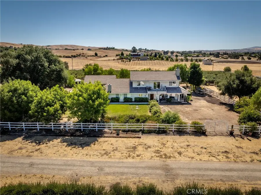 5055 Rancho La Loma Linda Drive, Paso Robles, CA 93446 - Image #3