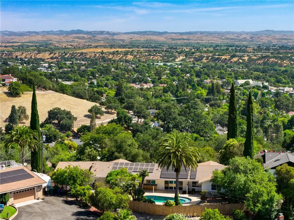 215 Hilltop, Paso Robles, CA 93446 - #1