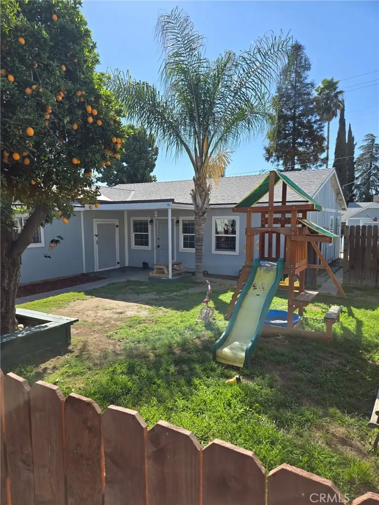 431 Douglas, Bakersfield, CA 93308 - #1