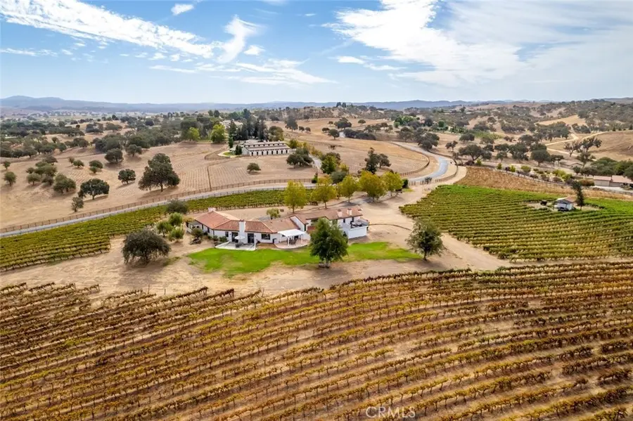 5675 Iron Gate Road, Paso Robles, CA 93446 - #2