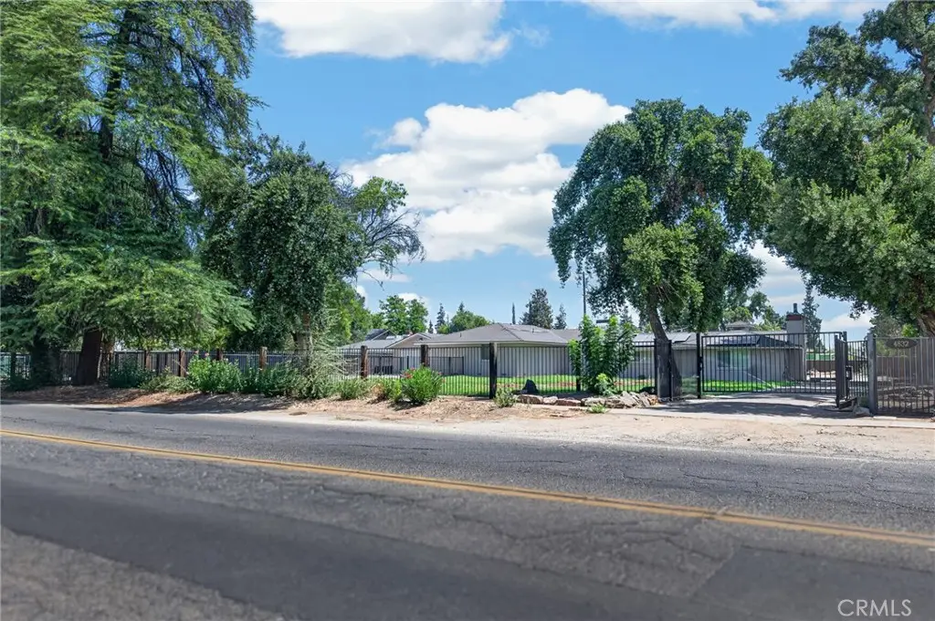 4832 N Fruit, Fresno, CA 93705 - #1