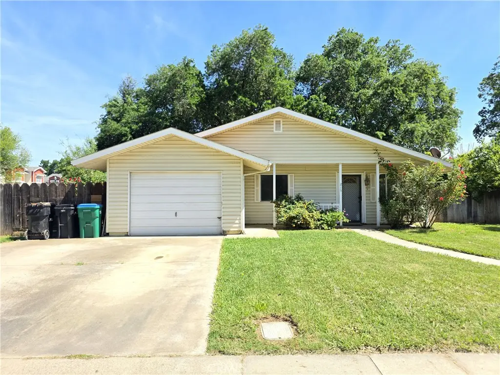 215 Ford Ave, Gridley, CA 95948 - #1