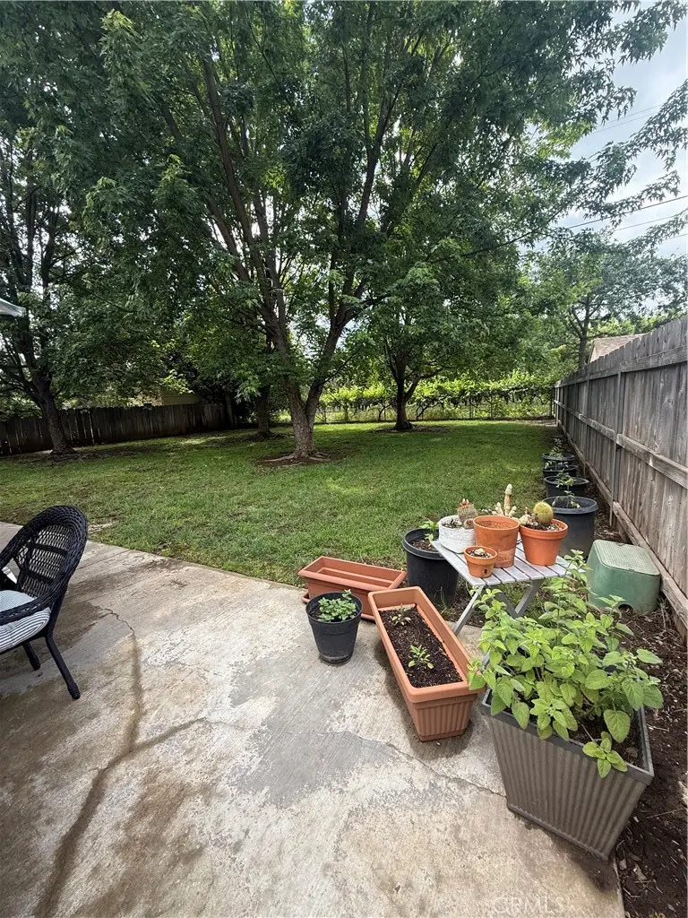 19 La Placita, Chico, CA 95928 - #2