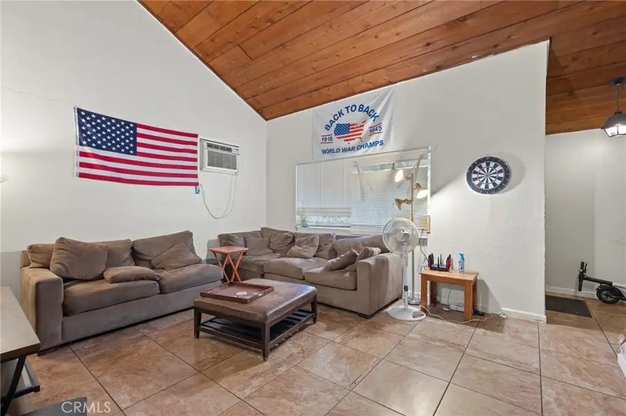 818 W 1st Street, Chico, CA 95928 - #3