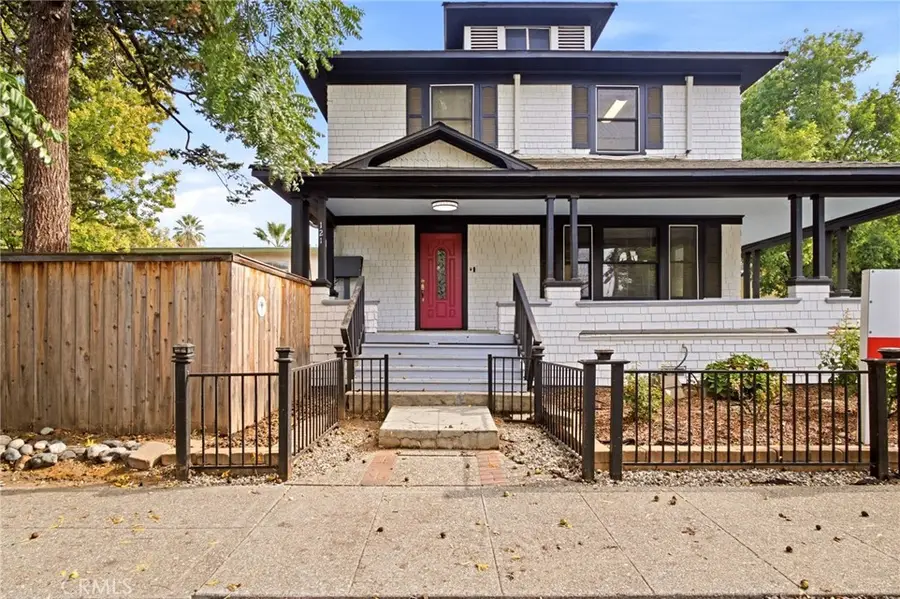121 W 1st, Chico, CA 95926 - #3