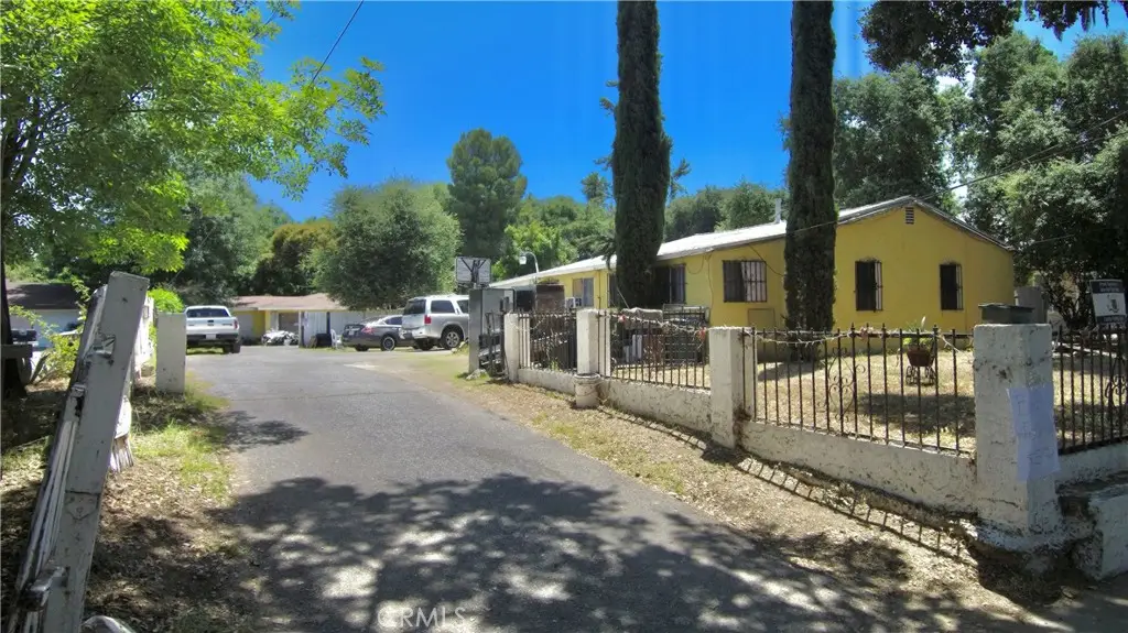 1798 N Summit Avenue, Pasadena, CA 91103 - Image #1