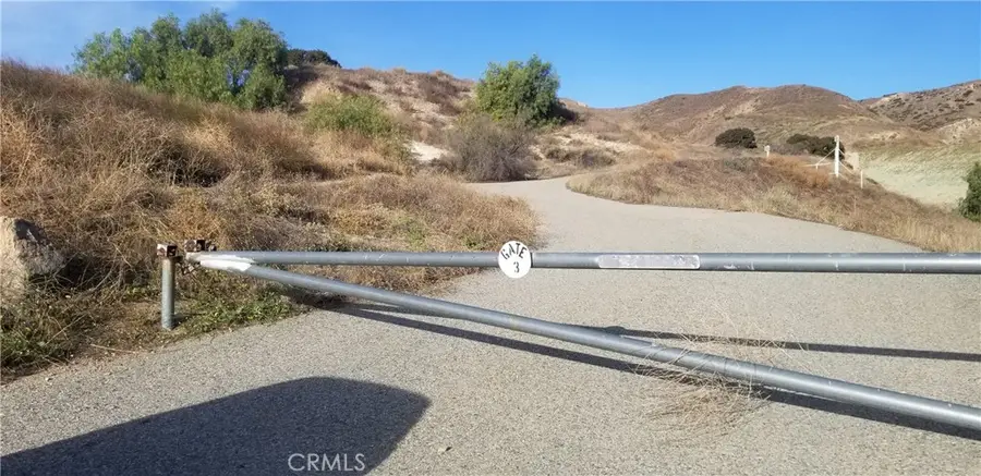 27 Chivo, Simi Valley, CA 93063 - #3