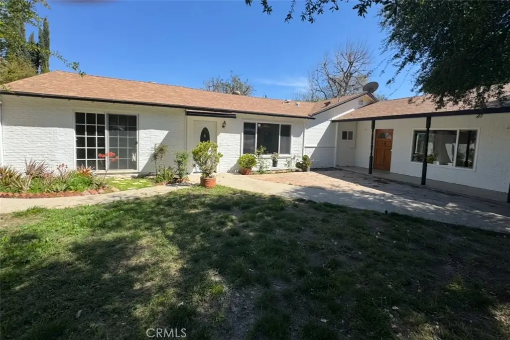 7514 Beckford Avenue, Reseda, CA 91335 - Image #1