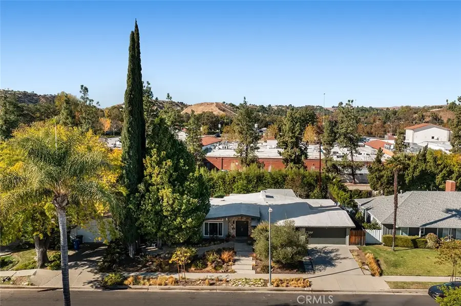 4835 Almidor Avenue, Woodland Hills, CA 91364 - Image #2