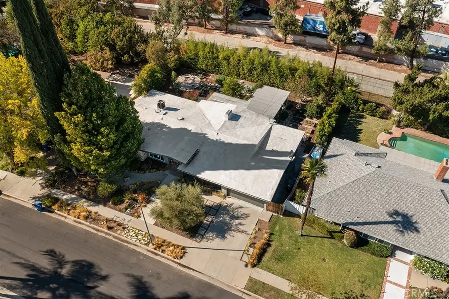 4835 Almidor Avenue, Woodland Hills, CA 91364 - Image #3