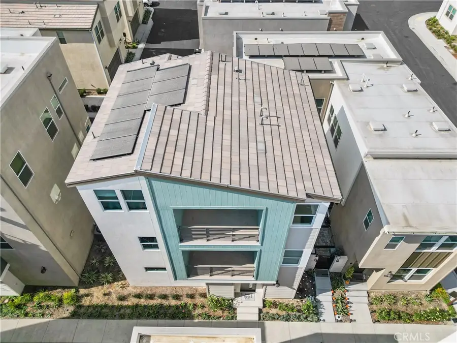 27422 Pioneer Court, Valencia, CA 91381 - Image #2