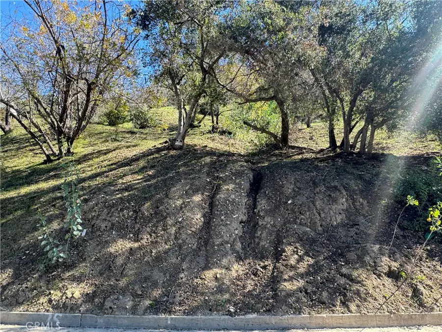 3724 N Knobhill Drive, Sherman Oaks, CA 91423 - Image #2