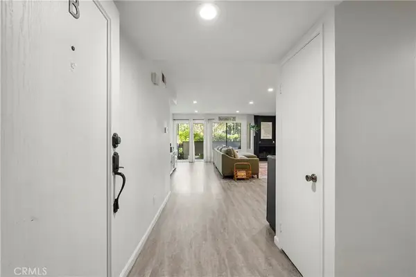 24837 Apple Street #B, Newhall, CA 91321