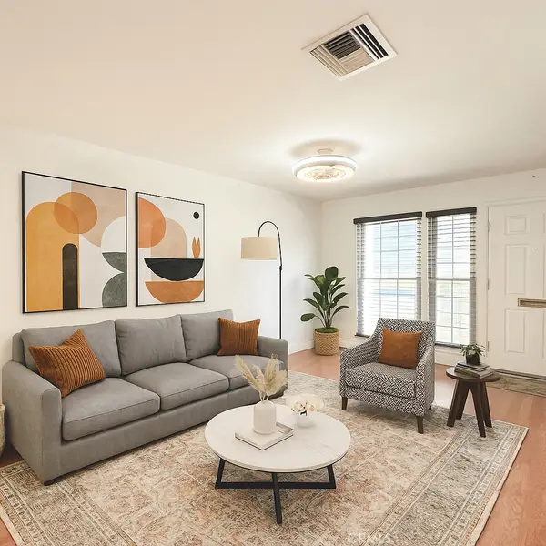 22131 Oxnard Street, Woodland Hills, CA 91367