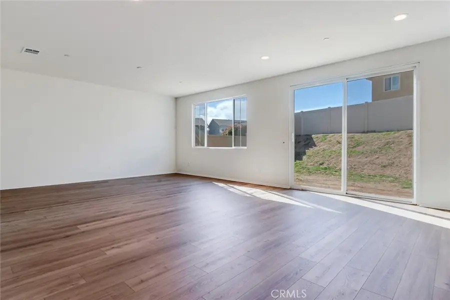 13119 Lancaster, Hesperia, CA 92344 - Image #3