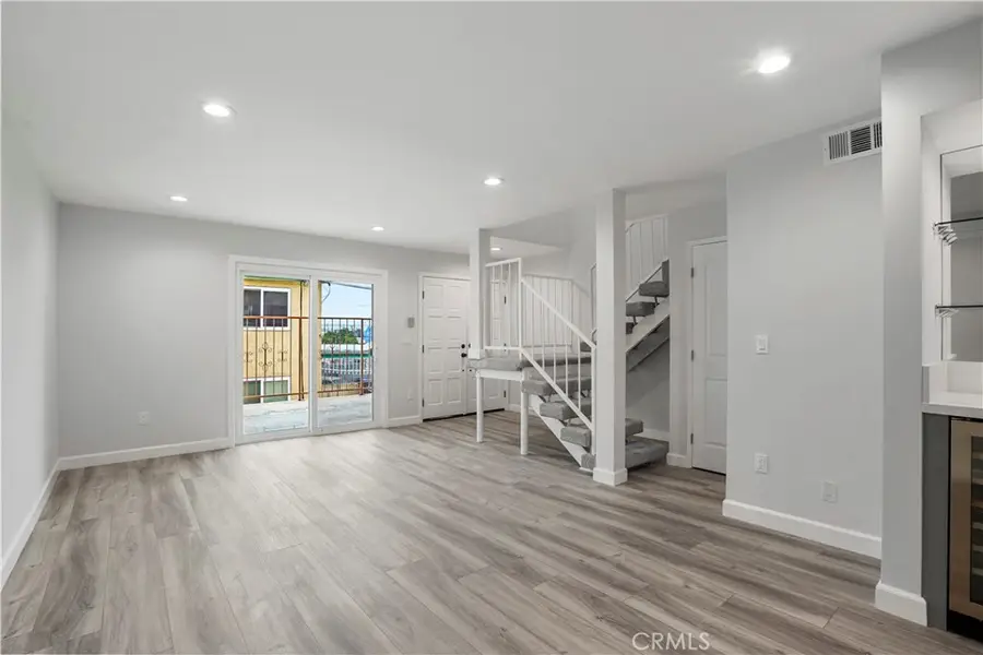 227 E Burbank #C, Burbank, CA 91502 - #3