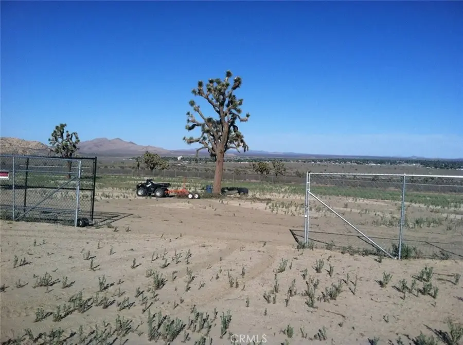 137 E Avenue N6, Palmdale, CA 93591 - #2