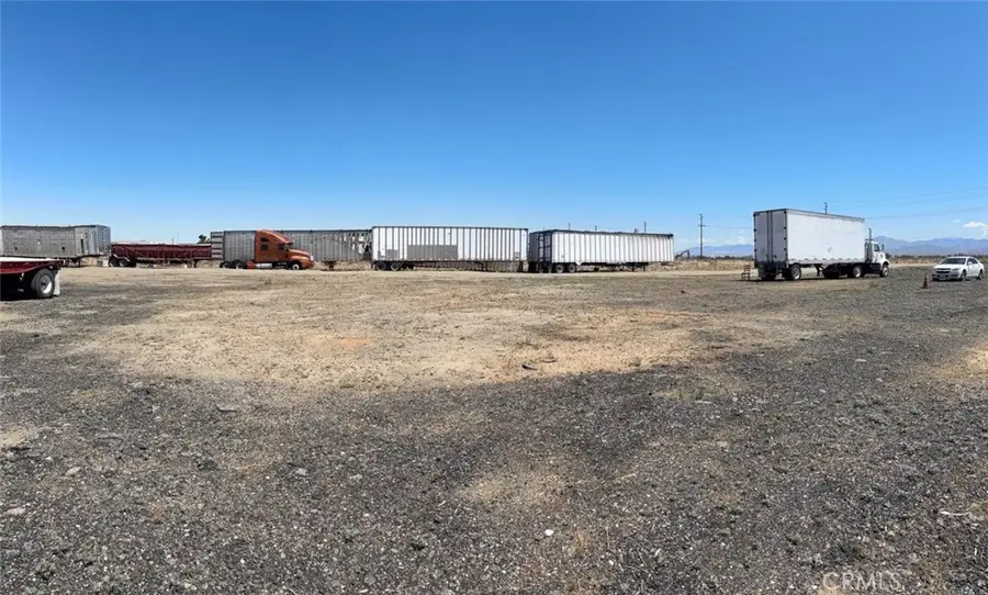 42056 7th Street E, Lancaster, CA 93535 - Image #3