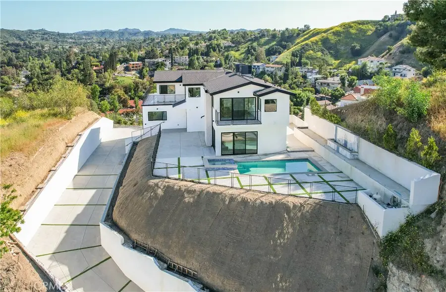 5099 Llano Drive, Woodland Hills, CA 91364 - Image #2