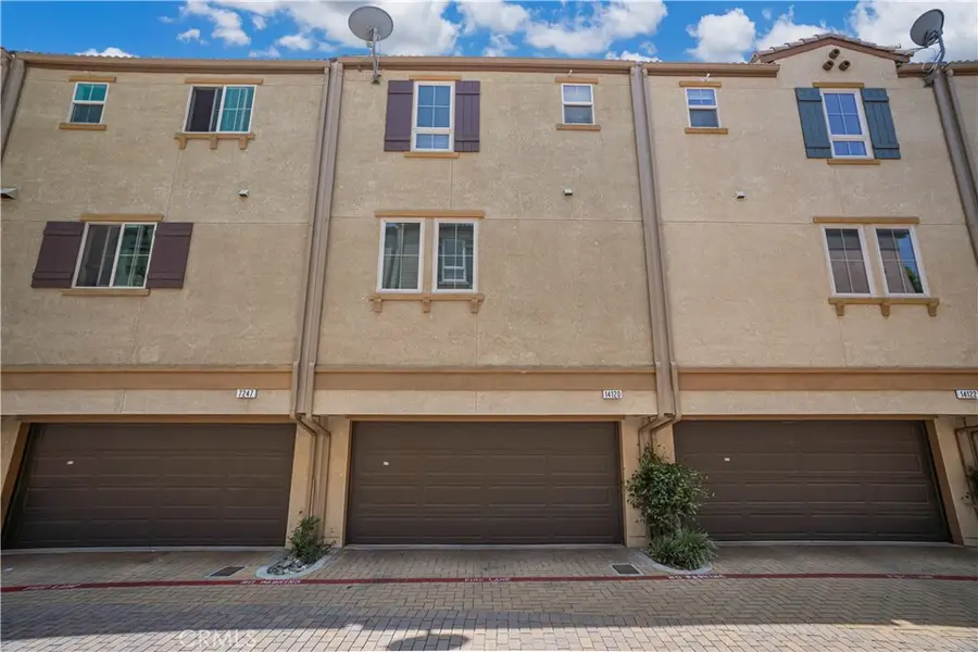 14120 W Willow Lane, Van Nuys, CA 91405 - Image #3